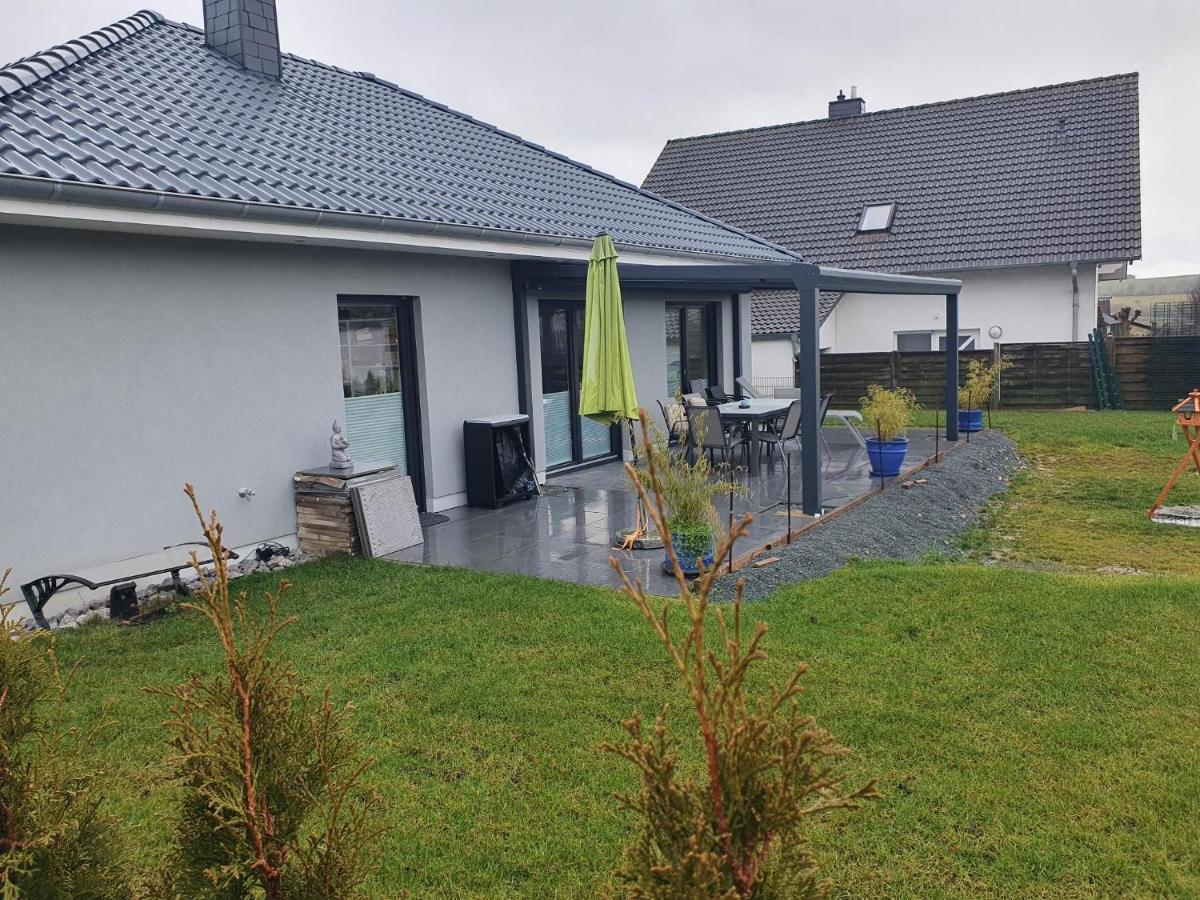 Grosszuegige Unterkunft Mit Terrasse Oberbrechen Экстерьер фото