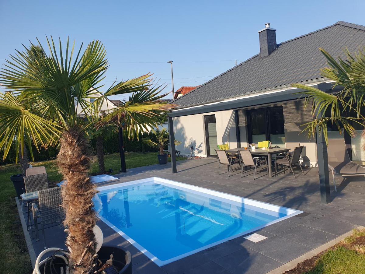 Grosszuegige Unterkunft Mit Terrasse Oberbrechen Экстерьер фото