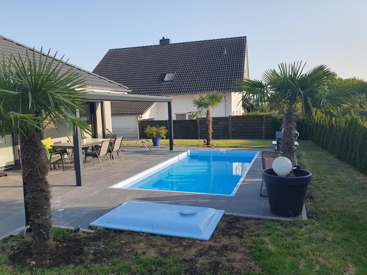 Grosszuegige Unterkunft Mit Terrasse Oberbrechen Экстерьер фото
